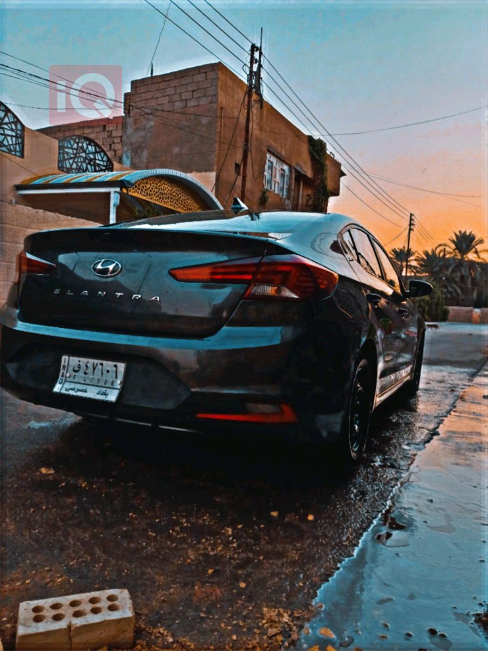 هیوندای ئەلەنترا